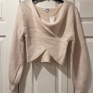 525 America Women's V-Neck Sweater in Cream